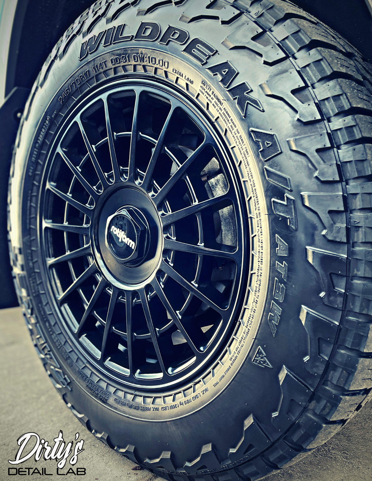 Ultra Gloss Tire Shine